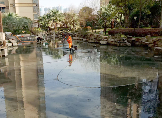 青浦景观池淤泥清理